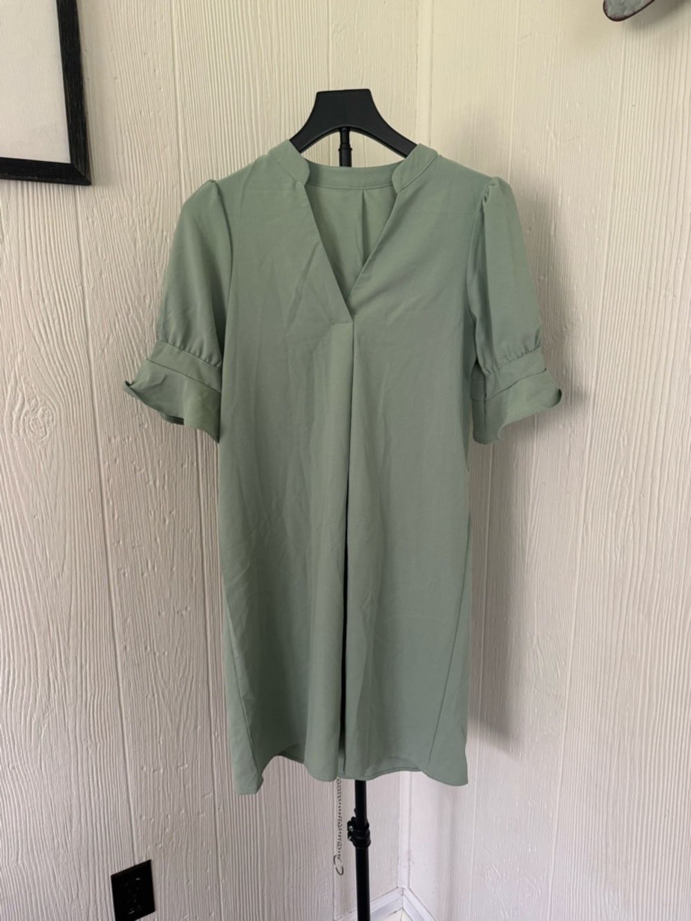 Light Sage Green Short Sleeve Shift Dress